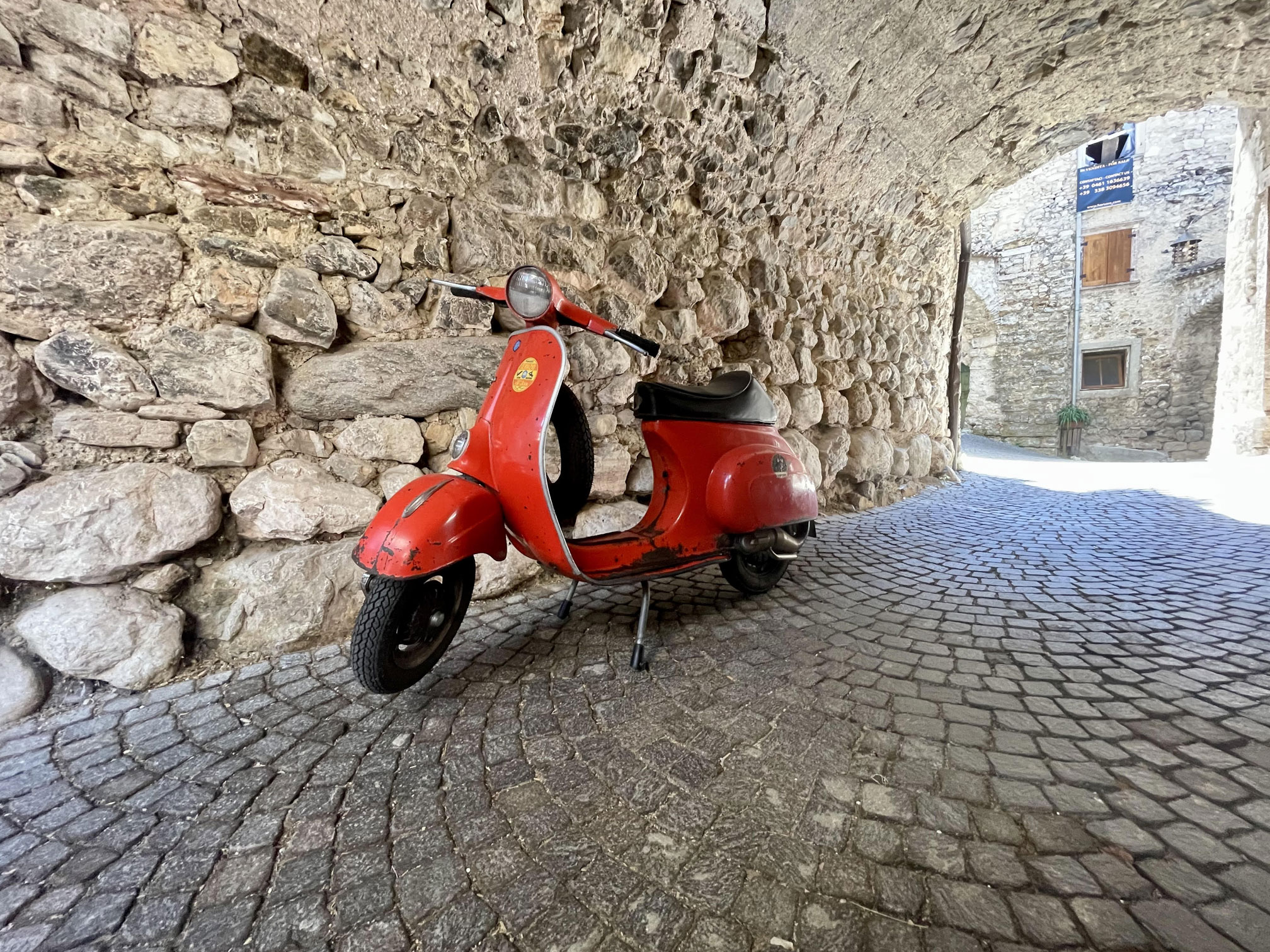 Oldtimer Vespa bei Clubausfahrt